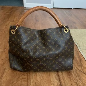 Louis Vuitton Artsy MM